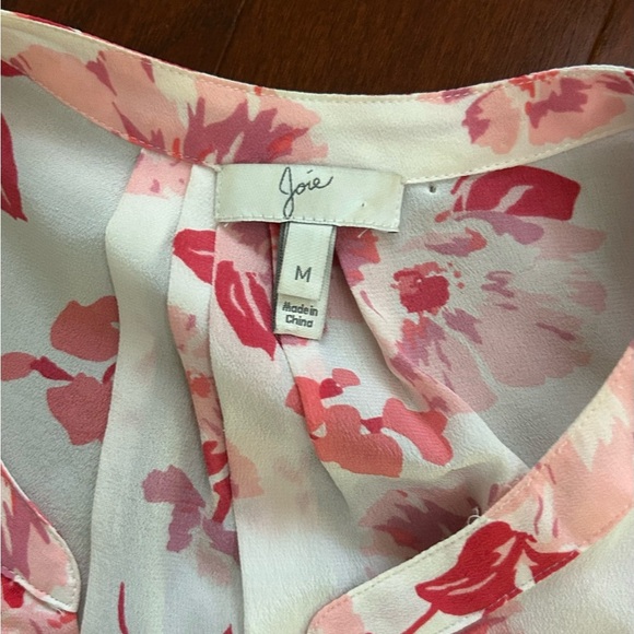 JOIE Aruna 100% Silk Top Sleeveless Split Neck Pink Floral Pleats Women's Size M - Picture 12 of 13